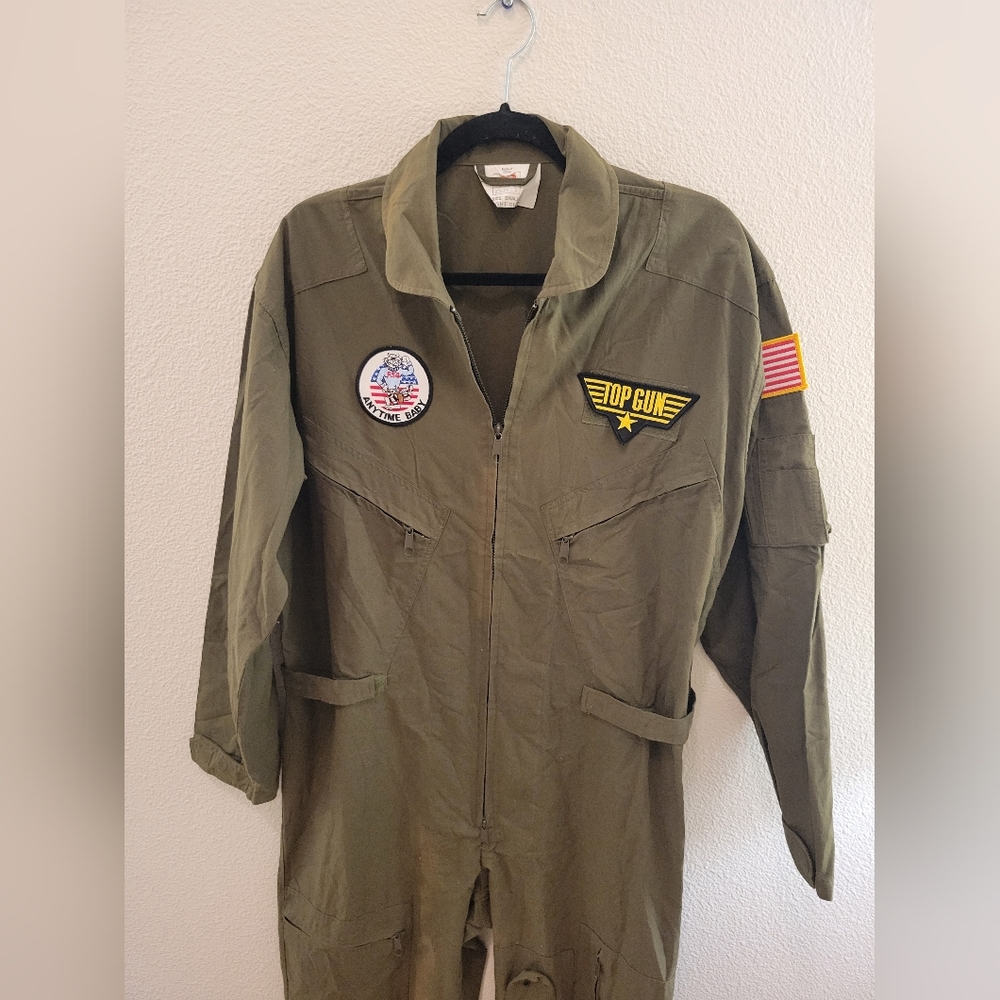 Top Gun Halloween Outfit